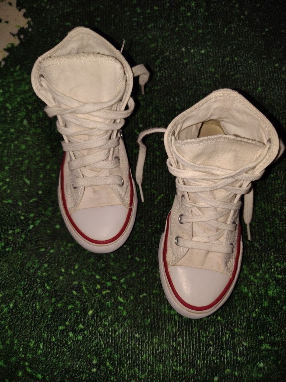 Converse White High-Top Sneakers Kids size 12 - Picture 5 of 8